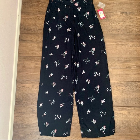 Vince Camuto Wide Leg Pants 